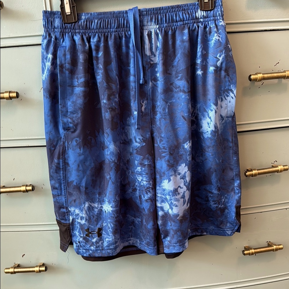 Men’s Under Armour Blue Athletic Shorts. Sz M